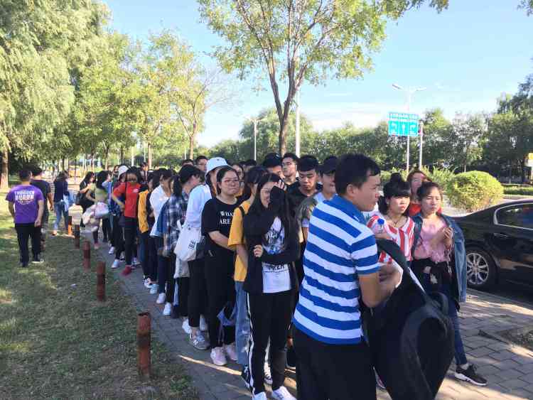 天津禮儀服務(wù)公司 專(zhuān)業(yè)主持人、禮儀服務(wù)與攝影攝像的完美結(jié)合